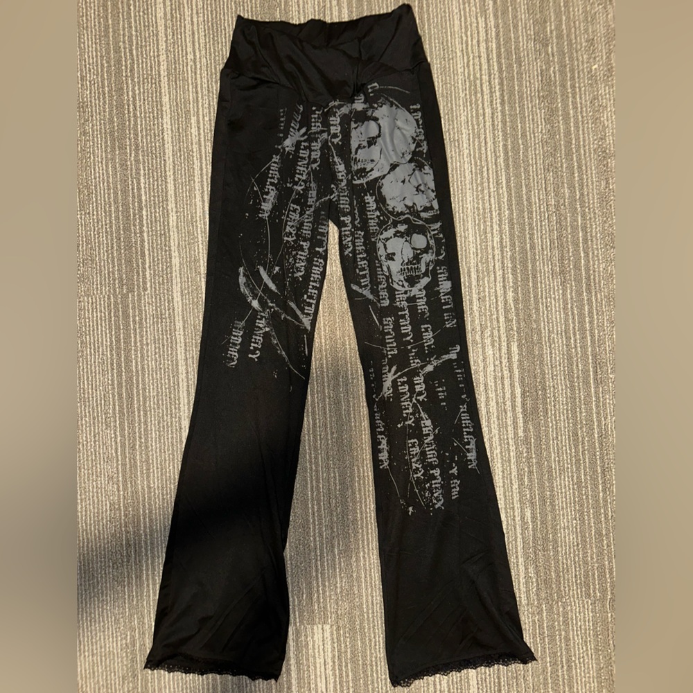 Patterned Flare Leggings
